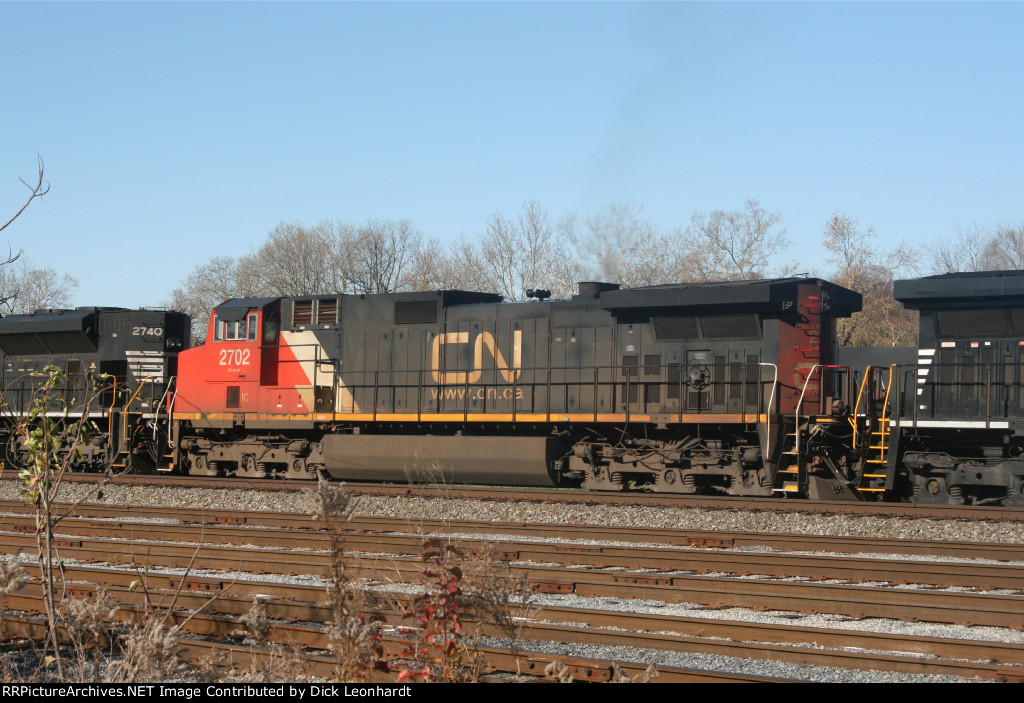 CN 2702